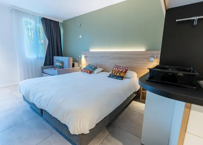 Kyriad Residence Cabries - Plan De Campagne