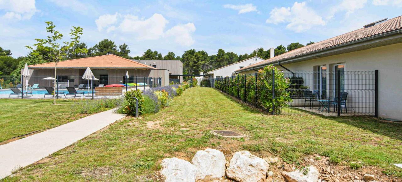 Kyriad - Plan De Campagne Aparthotel
