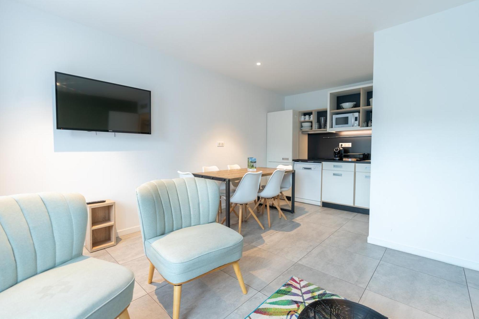 Kyriad - Plan De Campagne Aparthotel
