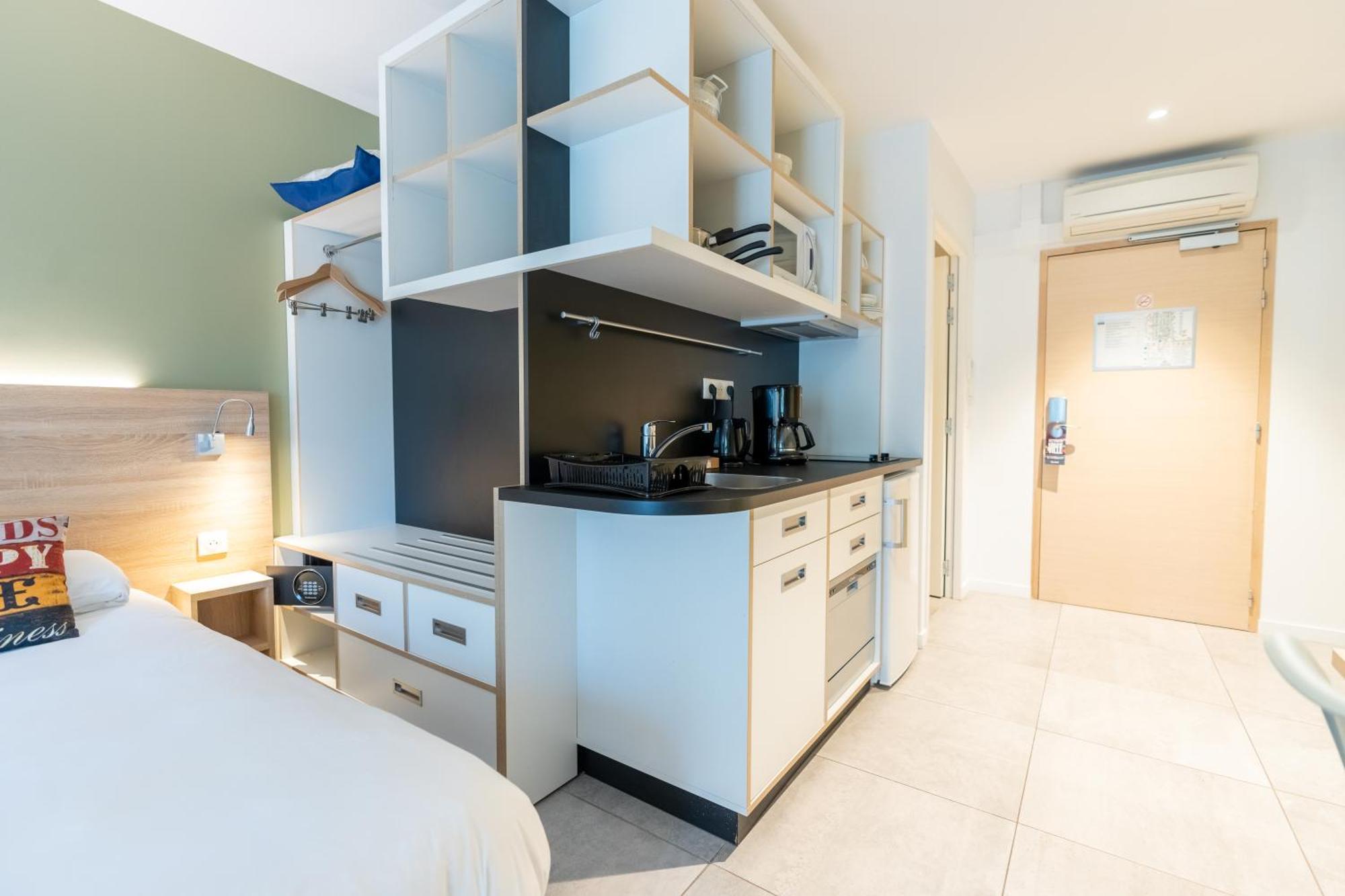 Aparthotel Kyriad - Plan De Campagne